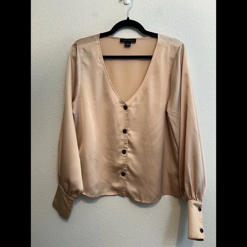 #1597 Anthropologie Sanctuary Satin Extended Cuff Beige Blouse Large